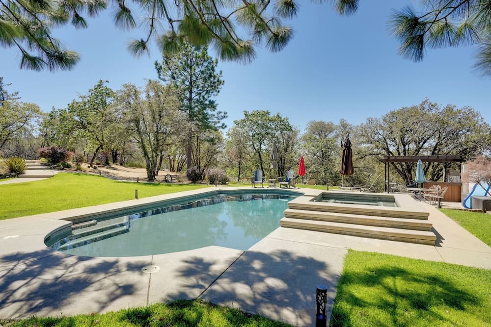 Colfax Getaway w/ Hot Tub, Mountain Views!