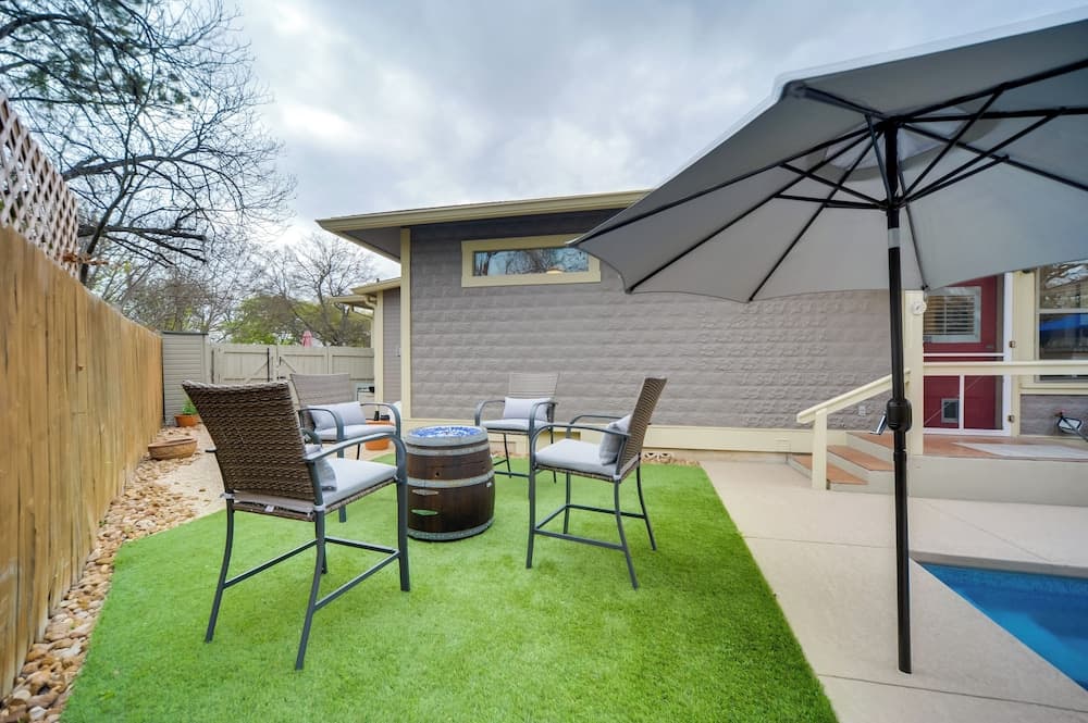 Fredericksburg Home w/ Pool ~ 1 Mi to Main Street!