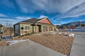 Estes Park Home w/ Hot Tub ~ 5 Mi to Rmnp!