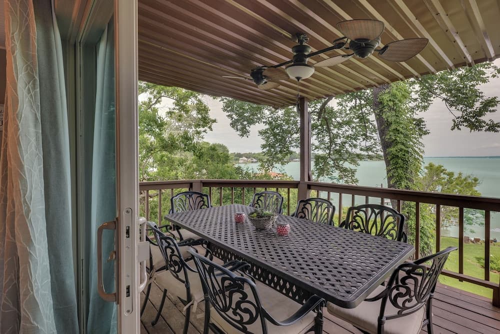 Lakehouse: Hot Tub, Game Room & 10 Kayaks