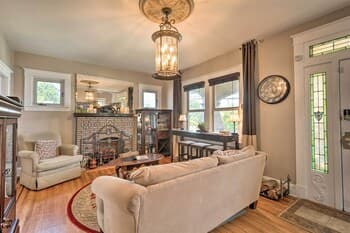 Baltimore Home Base w/ Pool, Hot Tub & Grill!