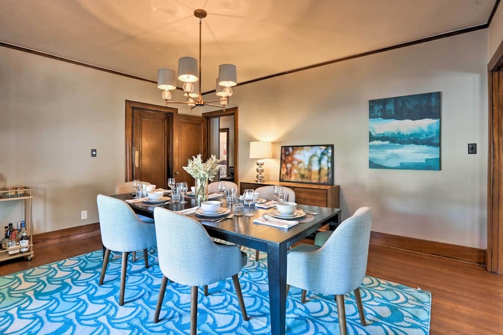 8 Mi to Kentucky Derby: Charming Louisville Gem