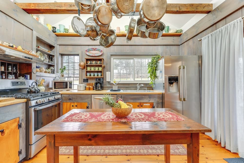 Manchester Center Home w/ Green Mtn Views!