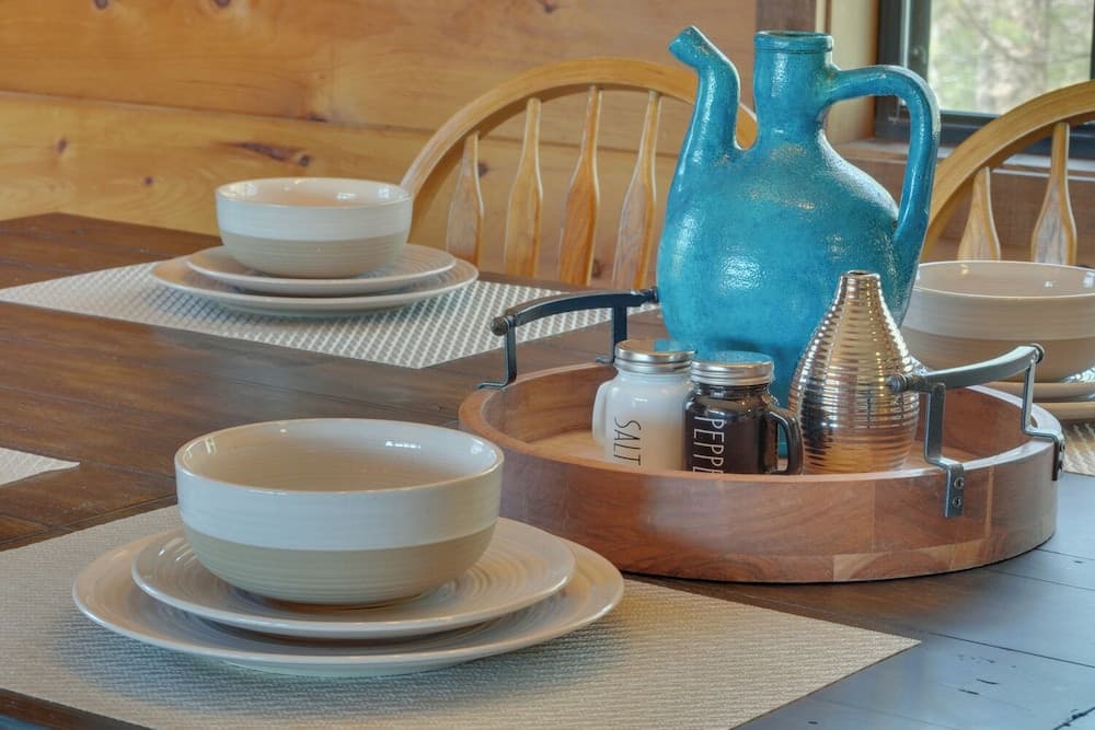 Central Sevierville Cabin w/ Hot Tub & Views!