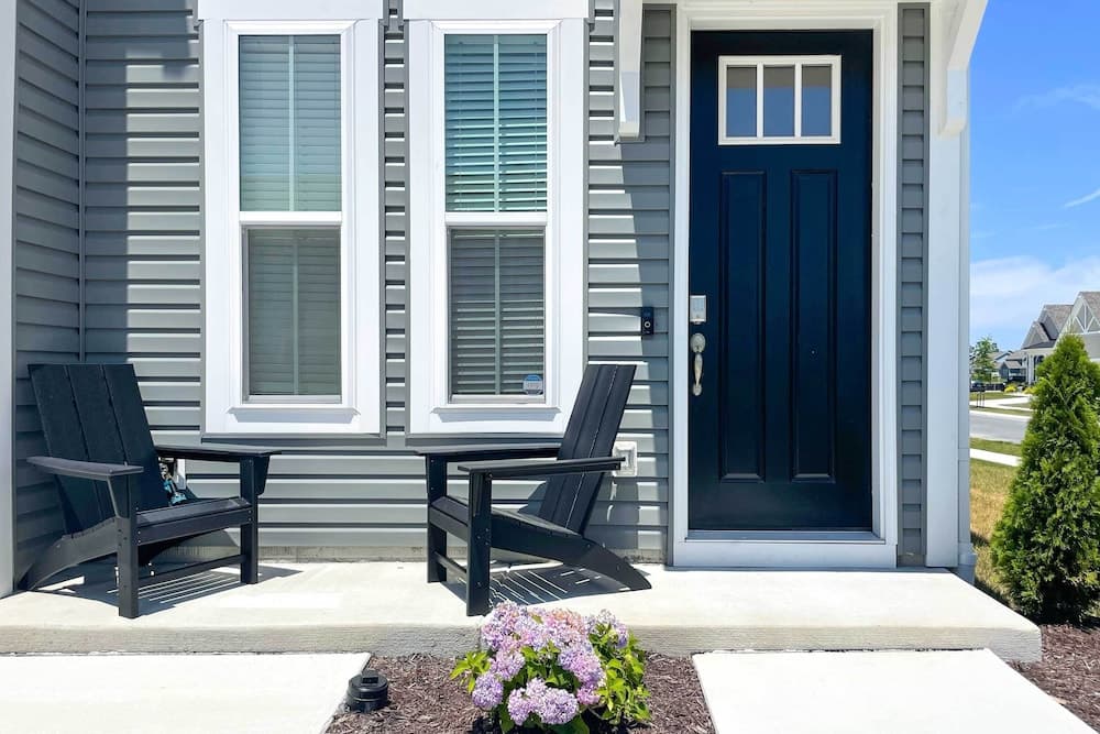 Beach Shuttle & Pool: Bishop's Landing Townhome