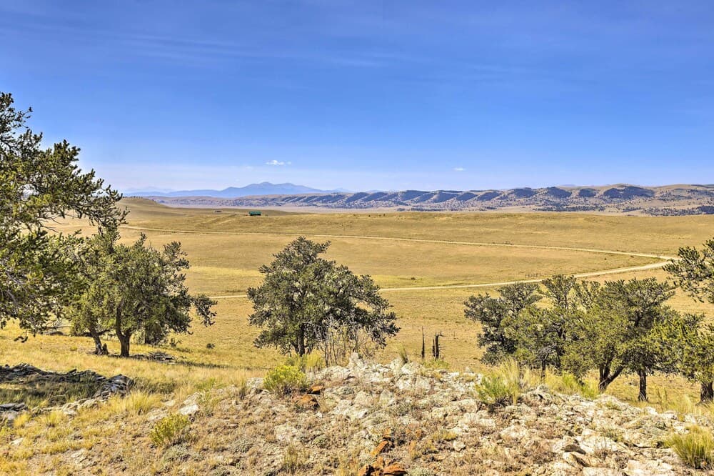 22str-00360 Fairplay Cabin w/ Fire Pit, Mtn Views!