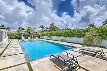 Upscale Miami Escape: 20 Mi to South Beach!