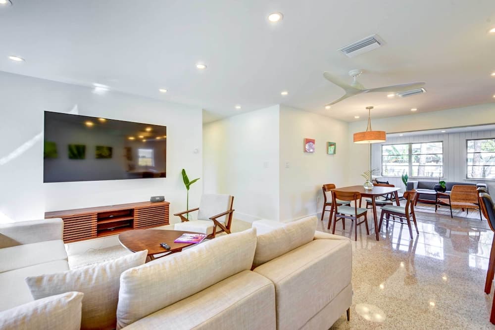 Charming Sarasota Vacation Home Near Downtown