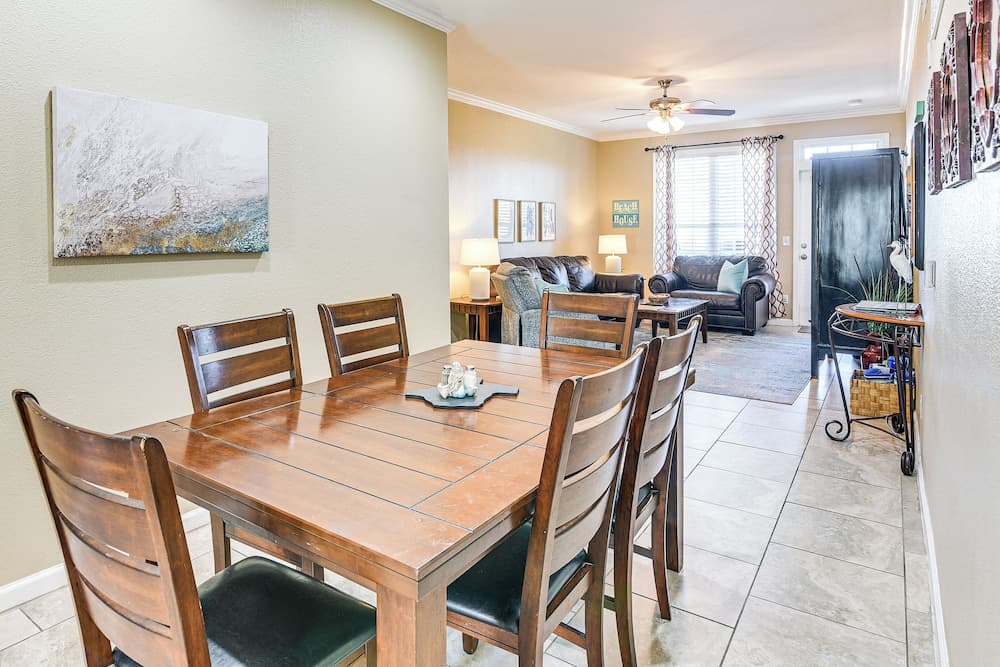 Pool Access + Balcony: Beachfront Galveston Condo!