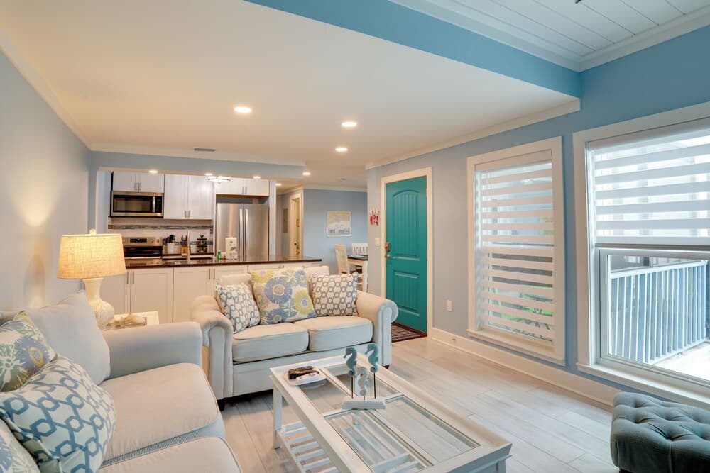 Poolside Madeira Beach Abode w/ Balcony!