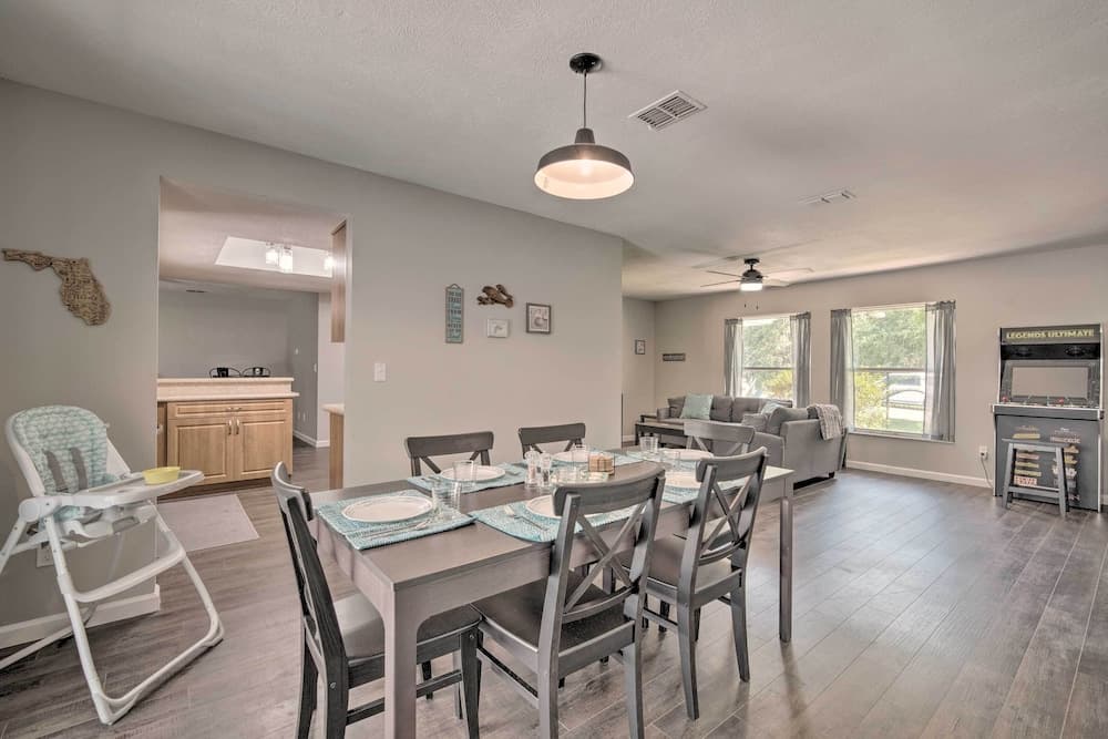 Welcoming Citrus Springs Home w/ Heated Pool