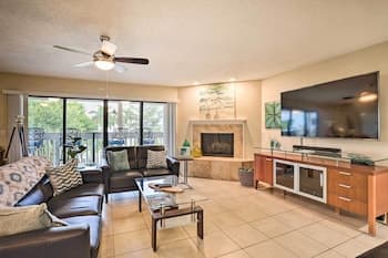 Sea La Vie: Sunny Indian Rocks Beach Condo!