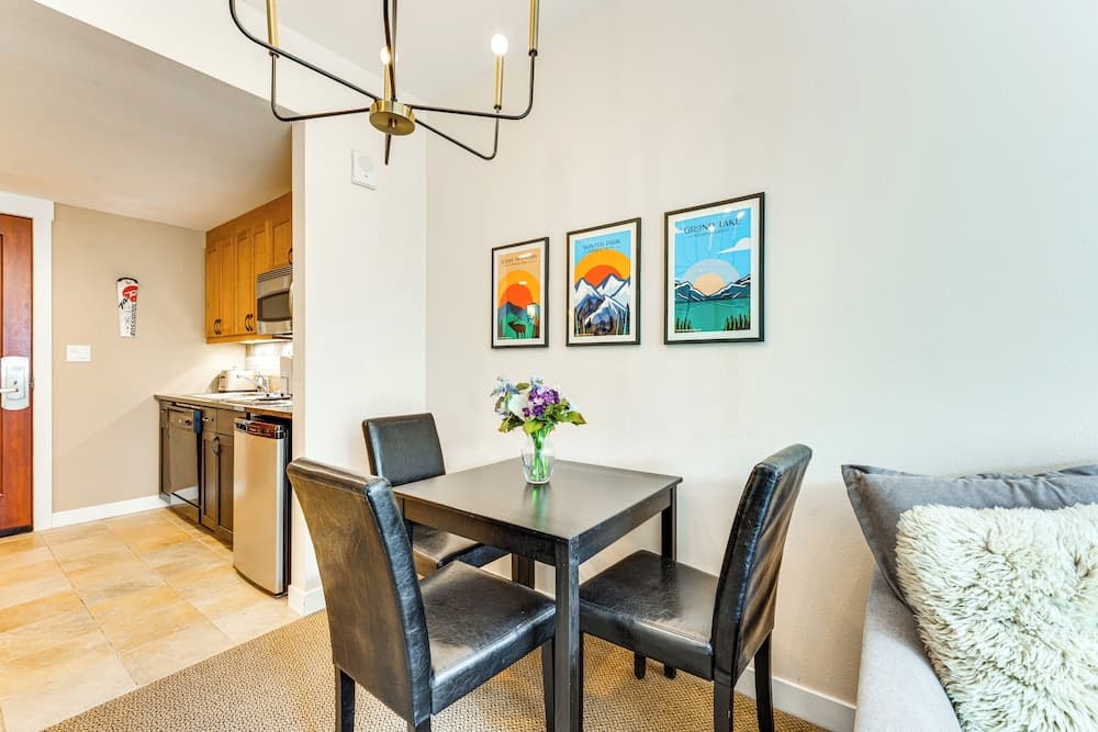 Ski-in/ski-out Winter Park Condo w/ Balcony