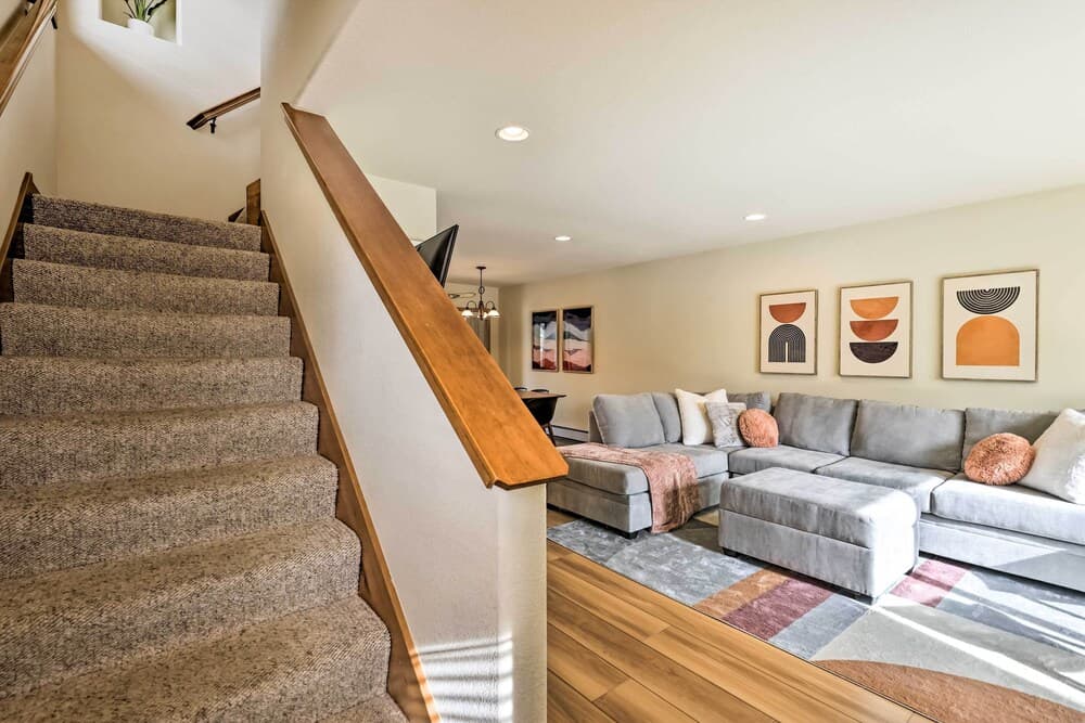 Winter Park Townhome w/ Hot Tub, Ski Shuttle!