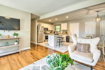 Atlanta Home w/ Large Yard < 5 Mi to Dtwn!