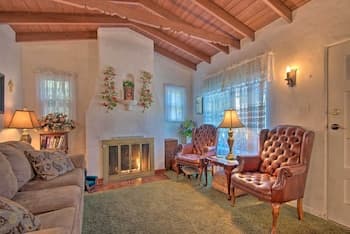 Avalon Escape: Everything Within Walking Distance!