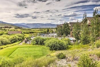 Granby Escape w/ Mtn Views, Walk To Golf!