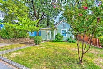 Colorful Cottage w/ Deck ~ 5 Mi to Downtown!