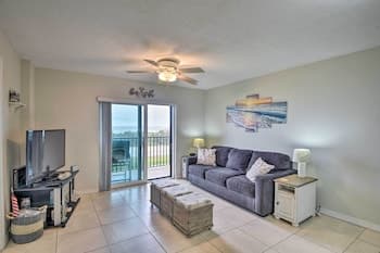 Ormond Beach Condo - Walk to Beach Access!