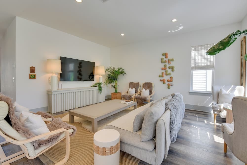 Beach House Right off 30 A w/ Golf Cart!