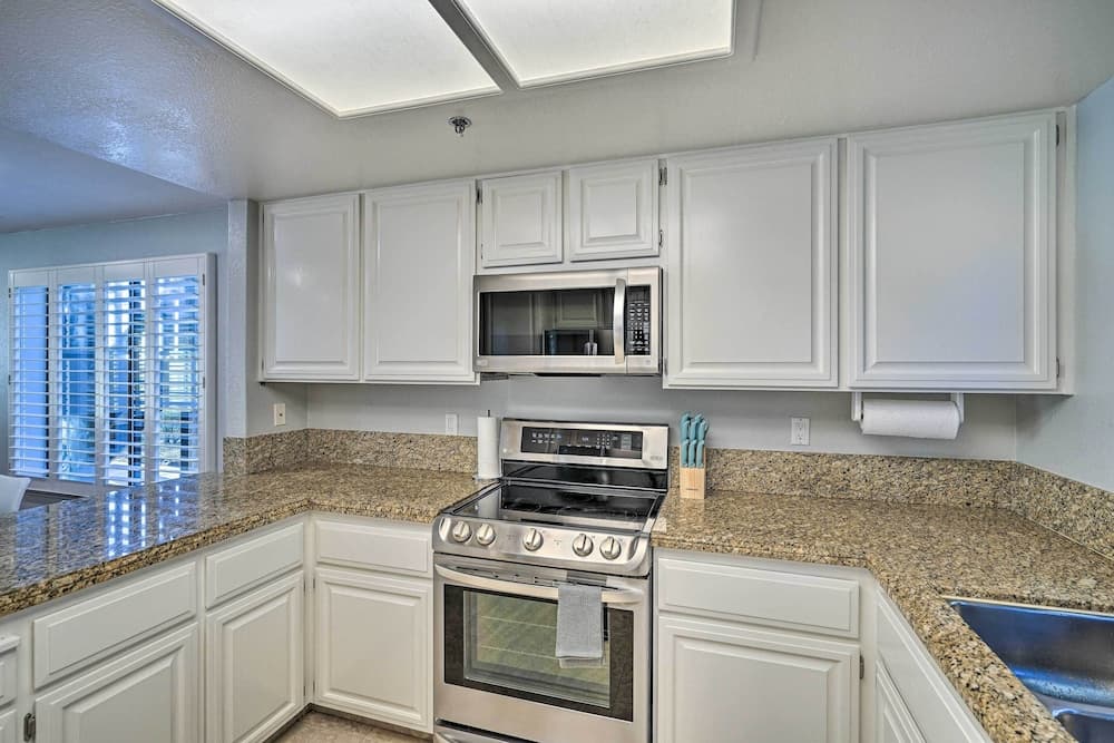 Cliffside Pacifica Hideaway: Unbeatable View!