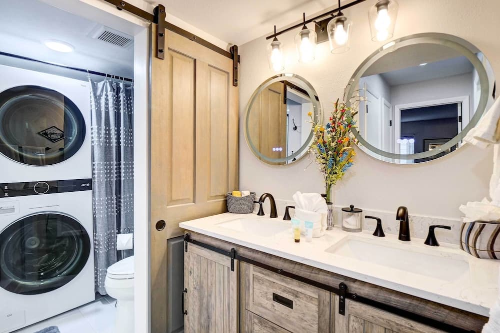 Walk to Ski Resort: Breckenridge Condo w/ Hot Tub!