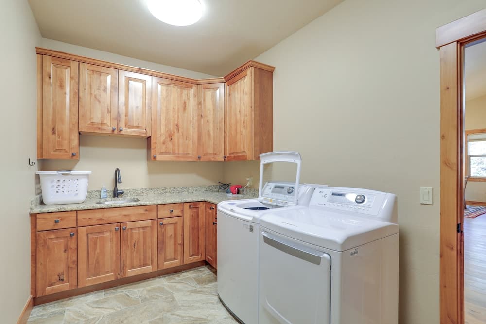 Beautiful Pagosa Springs Home w/ Deck & Grill