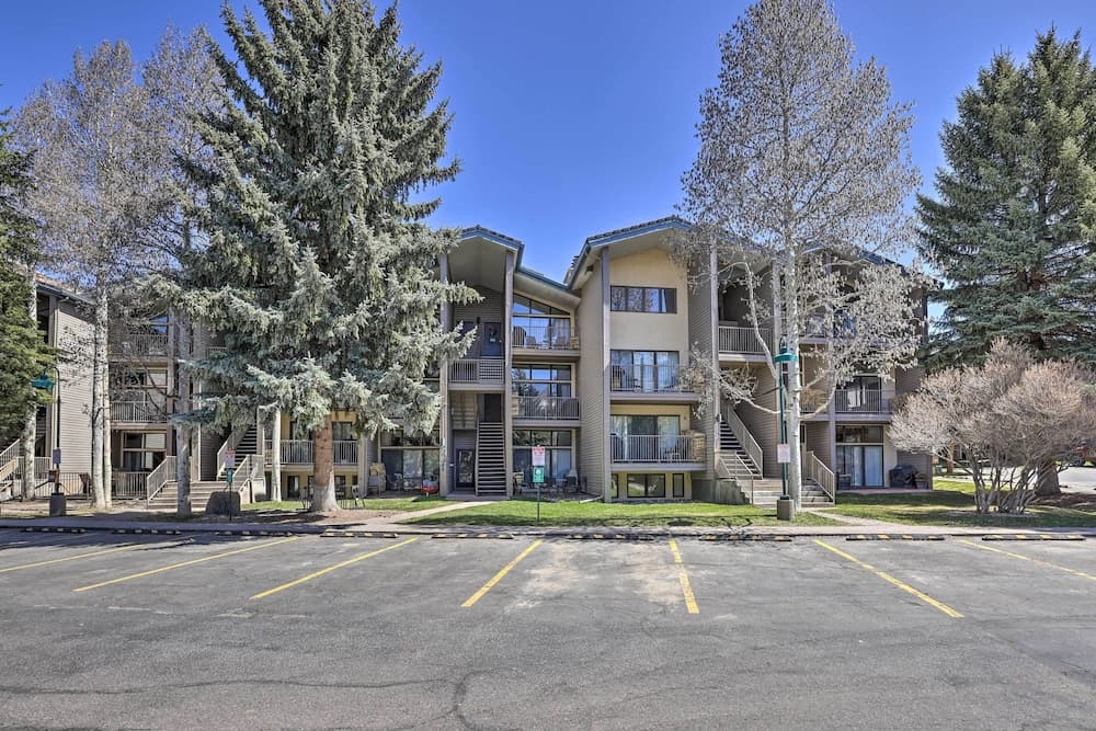 Upscale Avon Condo w/ Balcony & Mountain View!