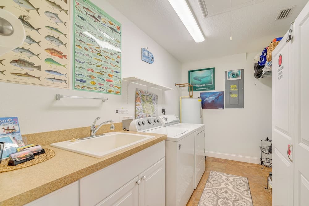 Private Dock & Water Views! Homosassa Retreat