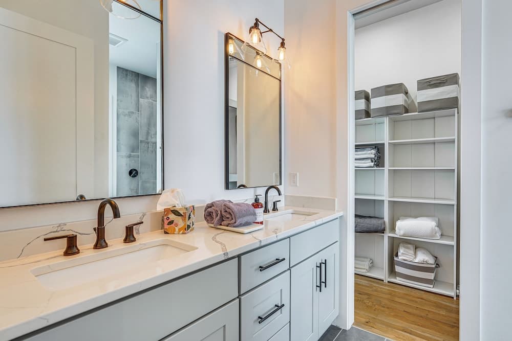 Luxe Beachfront Windmark Cottage w/ Deck!