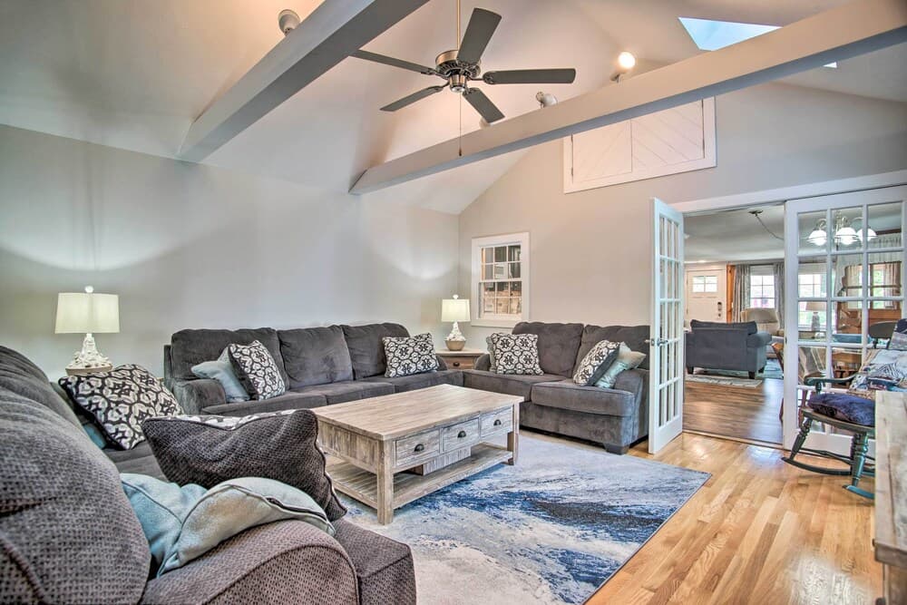 Walk to Beach: Home w/ Grill in South Yarmouth