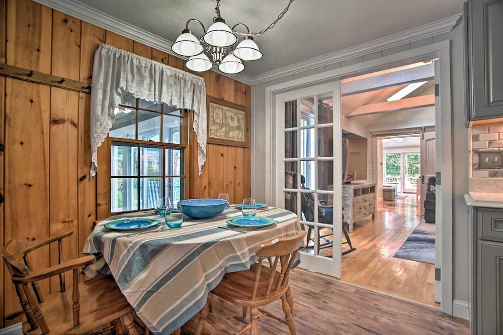 Walk to Beach: Home w/ Grill in South Yarmouth