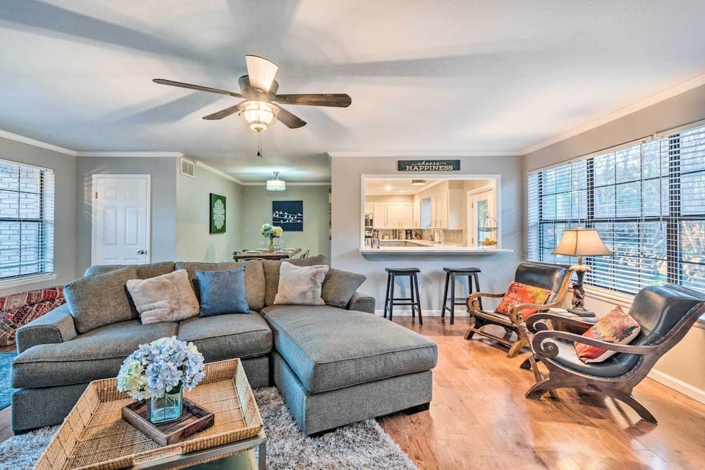 Lake Views, Boat Dock, Patio, Game Room, Fire Pit!