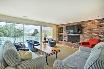 Hyannis Port Home w/ BBQ & Views - Walk to Beach!