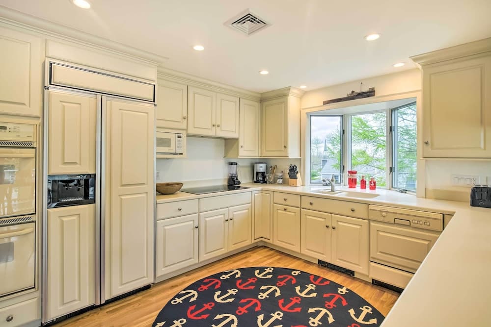 1/2 Mi to Beach: Hyannis Port Gem w/ BBQ & Views