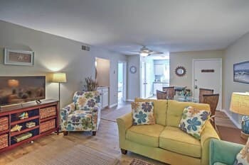 Amelia Island Condo w/ Onsite Pool & Beach Access!