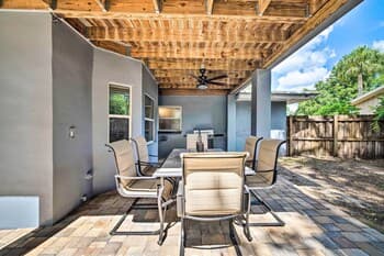 Crystal River Getaway w/ Hot Tub & Game Room!