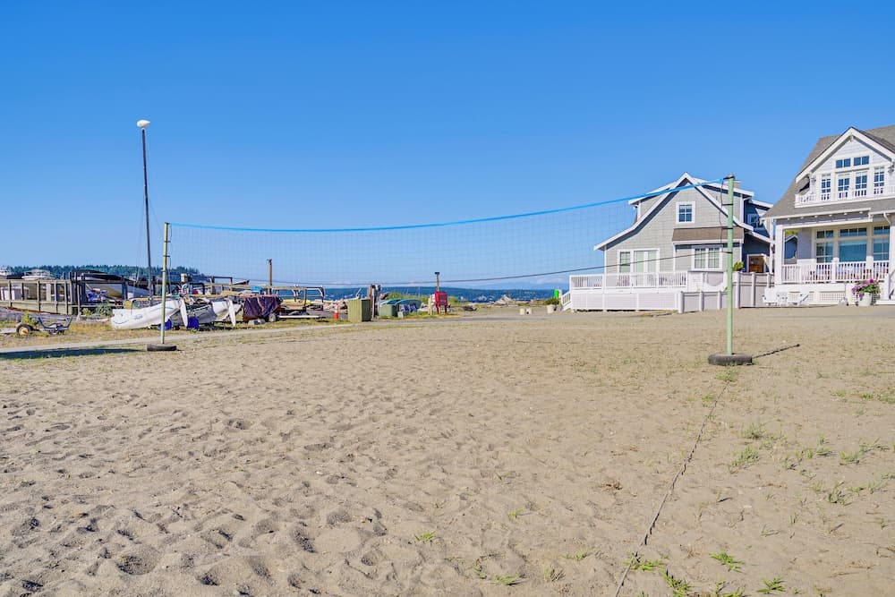 Sun-soaked Sandy Point Haven w/ Beach Access!