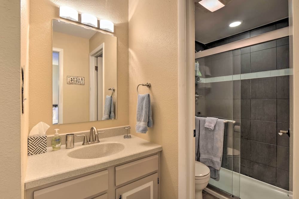 Idyllic Condo ~ 5 Mi to Winter Park Resort!