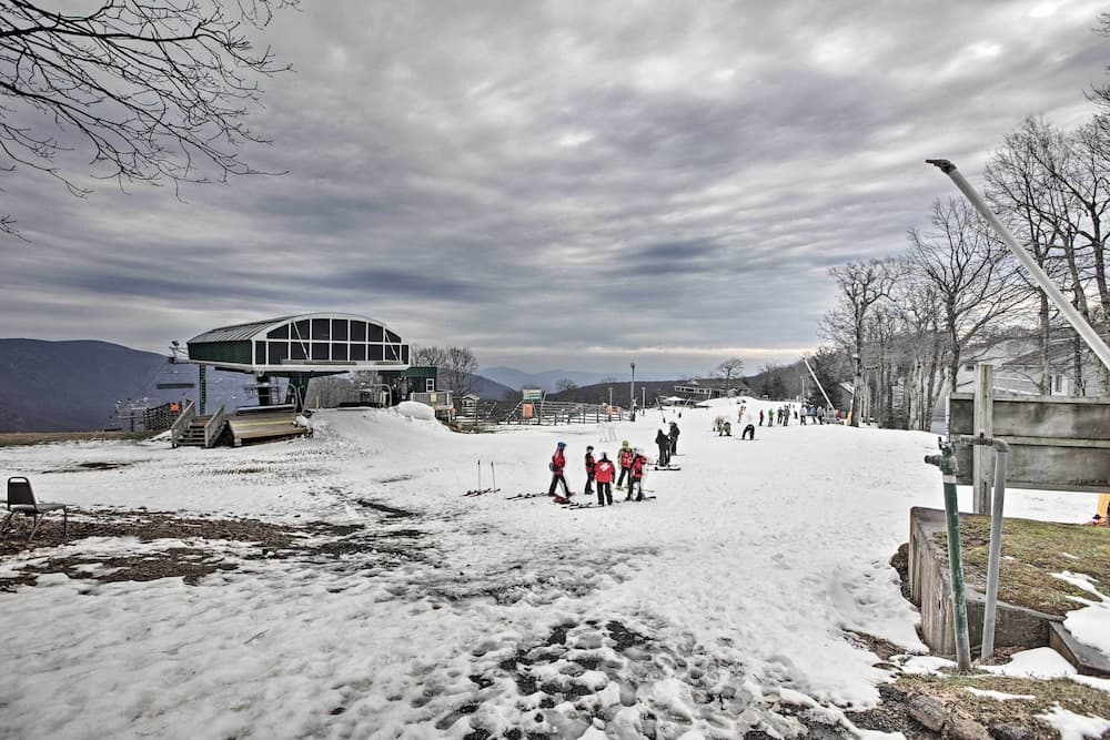 Wintergreen Resort Retreat: Ski, Hike, Golf!