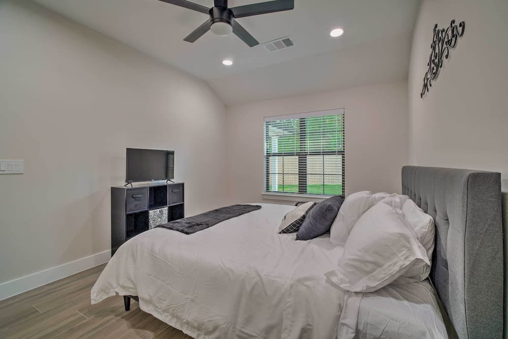 Well-appointed Montgomery Home w/ Fenced Yard