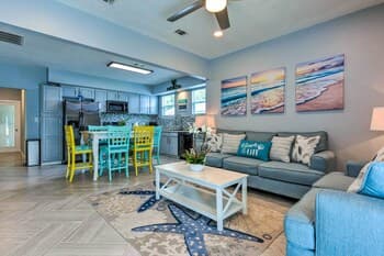 Charming Coastal Getaway, Near Beach & Pier!