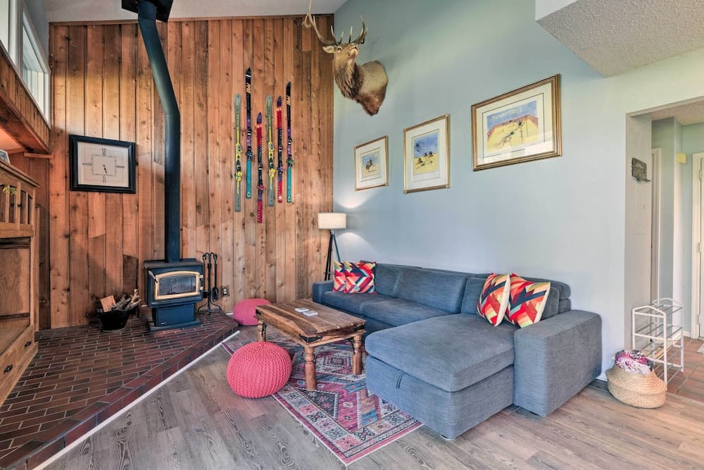 Sunny Pagosa Springs Escape w/ Deck & Views!