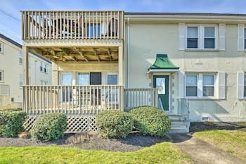 Wildwood Crest Condo - 2 Blocks to Beach!