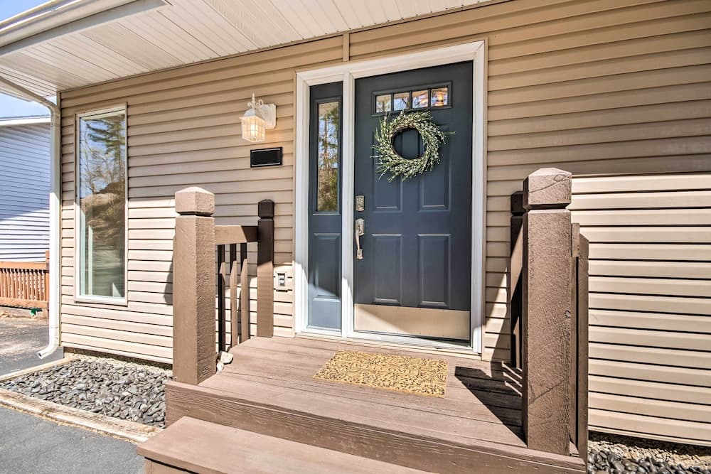 Private Boat Dock: Bright Lake Ozark Home!