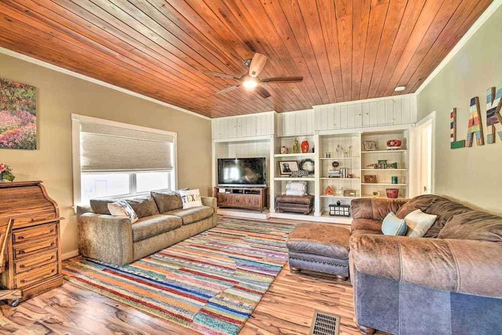 Spacious Lake Placid Retreat w/ Gorgeous Views!