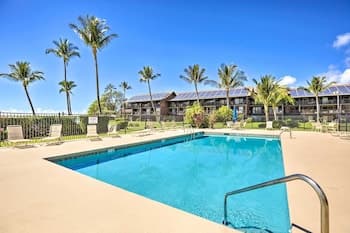 Lush Molokai Island Oasis w/ Private Pool + Beach!