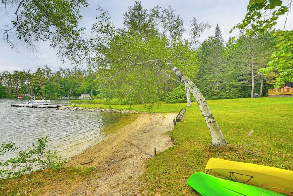 Lakefront Escape w/ Deck & Kayaks in Lovell!