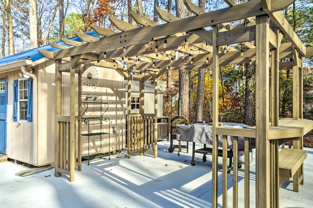 9 Mi to Ocean City Beaches: Retreat w/ Patio