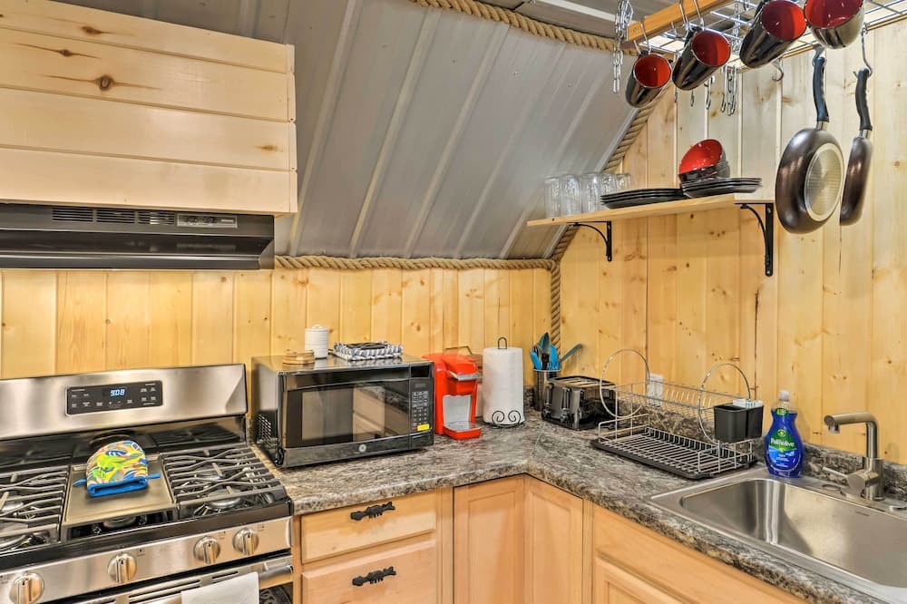 A-frame Mtn Cabin ~ 35 Mi to Yellowstone NP!